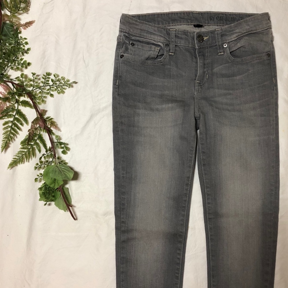 Grey GAP skinnies
